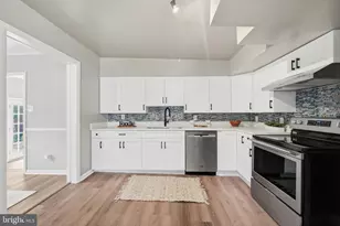 10703 Shaftsbury St, Kensington, MD 20895 - Photo 13