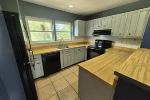 18800 Pine Ridge Ln, Germantown, MD 20874 - Photo 5
