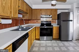 21 Crosswood Ct, Burtonsville, MD 20866 - Photo 5