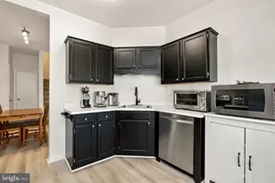 10320 Royal Woods Ct, Montgomery Village, MD 20886 - Photo 13
