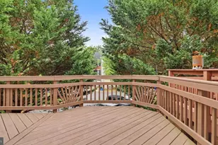 20541 Golf Course Dr, Germantown, MD 20874 - Photo 11