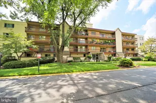7400 Lakeview Dr, Bethesda, MD 20817 - Photo 1