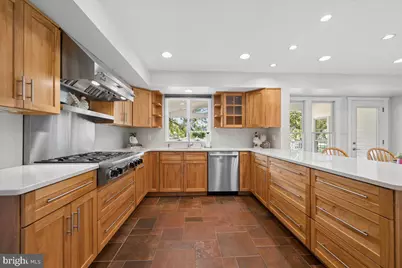 17032 Tom Fox Avenue, Poolesville, MD 20837 - Photo 17
