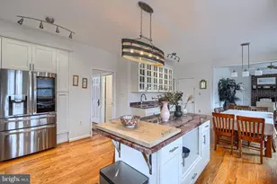 22909 Davis Mill Rd, Germantown, MD 20876 - Photo 9