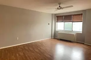 10201 Grosvenor Pl, Rockville, MD 20852 - Photo 7