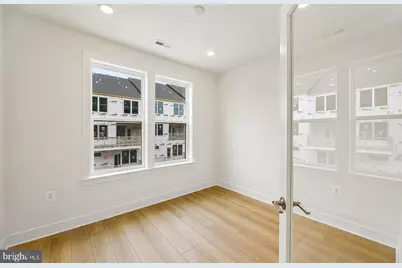 512 Parkview Avenue, Gaithersburg, MD 20878 - Photo 17