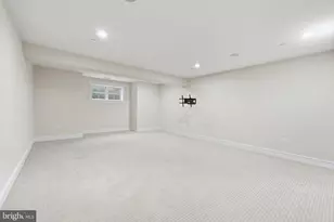 4702 W West Virginia Ave, Bethesda, MD 20814 - Photo 55