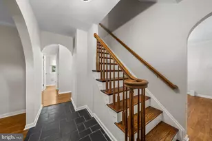 28720 Greenberry Dr, Gaithersburg, MD 20882 - Photo 3
