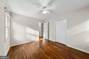 28720 Greenberry Dr, Gaithersburg, MD 20882 - Photo 23