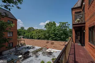 8 Russell Ave, Gaithersburg, MD 20877 - Photo 5