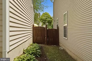 19907 Waxmyrtle Way, Gaithersburg, MD 20886 - Photo 17