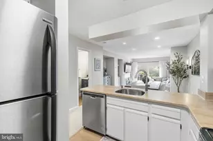 18250 Windsor Hill Dr, Olney, MD 20832 - Photo 9