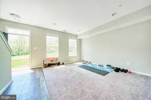 18318 Woodhouse Ln, Germantown, MD 20874 - Photo 3