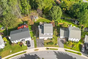 10717 Hunters Chase Ln, Damascus, MD 20872 - Photo 5