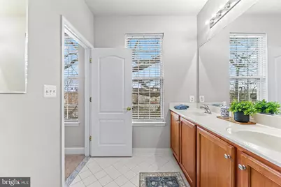 224 N Summit Avenue #28-224, Gaithersburg, MD 20877 - Photo 29