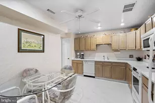 11410 Strand Dr, Rockville, MD 20852 - Photo 15