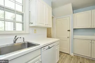 6123 Wynnwood Rd, Bethesda, MD 20816 - Photo 19