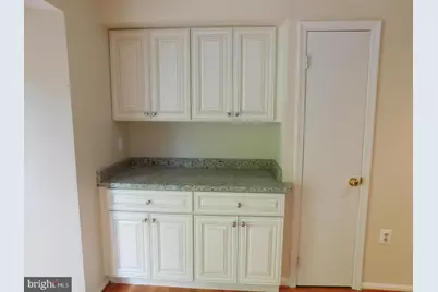 1725 Glastonberry Road, Rockville, MD 20854 - Photo 5