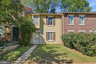 19306 Thomas Farm Rd, Gaithersburg, MD 20886 - Photo 1