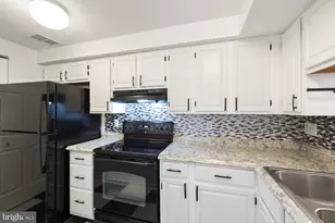 18700 Caledonia Ct, Germantown, MD 20874 - Photo 11