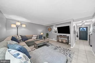 7402 Tarfside Ln, Gaithersburg, MD 20879 - Photo 11