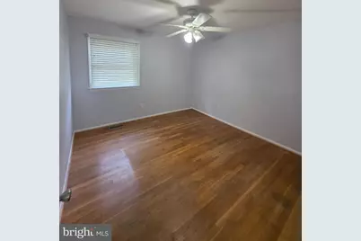 19001 Bloomfield Road, Olney, MD 20832 - Photo 9
