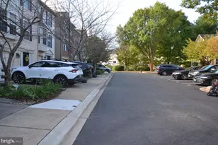 4 Palmetto Ct, Germantown, MD 20874 - Photo 3