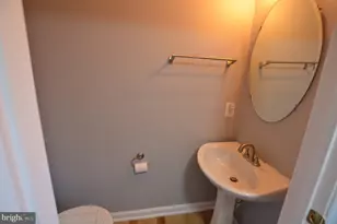 4 Palmetto Ct, Germantown, MD 20874 - Photo 5