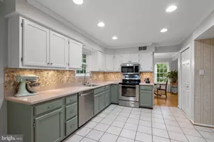 7509 Nutwood Ct, Rockville, MD 20855 - Photo 7