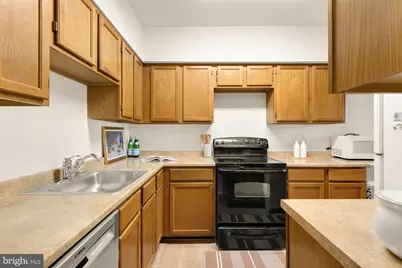 6060 California Circle #406, Rockville, MD 20852 - Photo 37