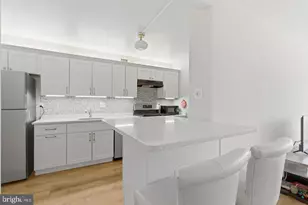 4515 Willard Ave, Chevy Chase, MD 20815 - Photo 3