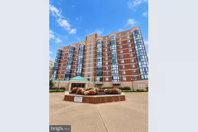 24 Courthouse Square #1008 OR PH8, Rockville, MD 20850 - Photo 1