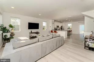 14301 Summit View Ln, Rockville, MD 20850 - Photo 25