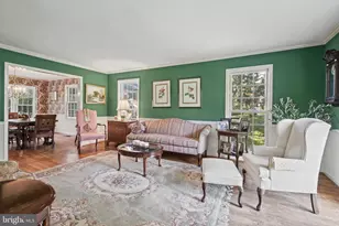 9813 Brookford Rd, Potomac, MD 20854 - Photo 9