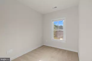 419 Parkview Ave, Gaithersburg, MD 20866 - Photo 29