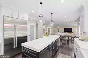 12041 Great Elm Dr, Potomac, MD 20854 - Photo 11