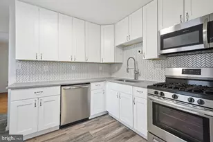 11807 College View Dr, Silver Spring, MD 20902 - Photo 9