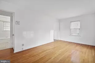 11807 College View Dr, Silver Spring, MD 20902 - Photo 7