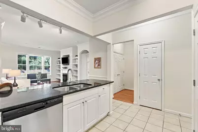 7 Booth Street #110, Gaithersburg, MD 20878 - Photo 5