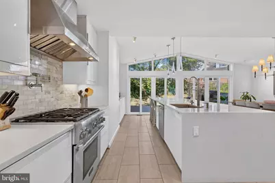 5005 Elsmere Place, Bethesda, MD 20814 - Photo 9