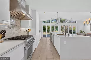 5005 Elsmere Pl, Bethesda, MD 20814 - Photo 9