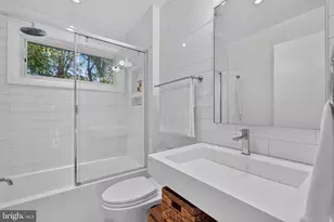 5005 Elsmere Pl, Bethesda, MD 20814 - Photo 17