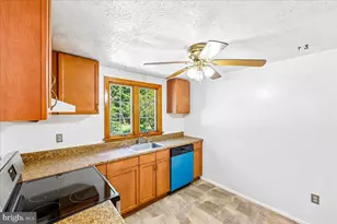 18308 Powhatan Ct, Gaithersburg, MD 20877 - Photo 19