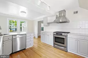 5617 Glenwood Rd, Bethesda, MD 20817 - Photo 15