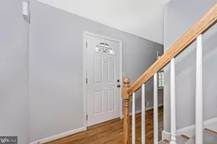 17501 Park Mill Dr, Rockville, MD 20855 - Photo 3