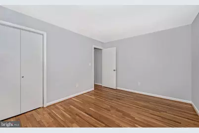 17501 Park Mill Drive, Rockville, MD 20855 - Photo 23