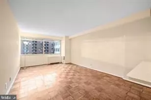 4515 Willard Ave, Chevy Chase, MD 20815 - Photo 3
