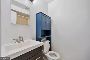 10917 Wickshire Way W, Rockville, MD 20852 - Photo 17