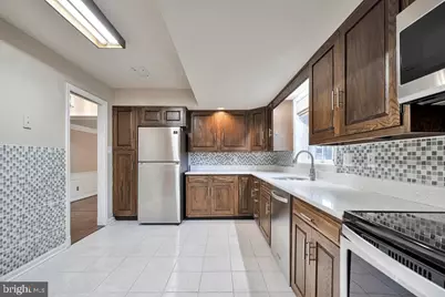 10917 Wickshire Way W #H-2, Rockville, MD 20852 - Photo 13