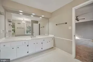 10917 Wickshire Way W, Rockville, MD 20852 - Photo 21